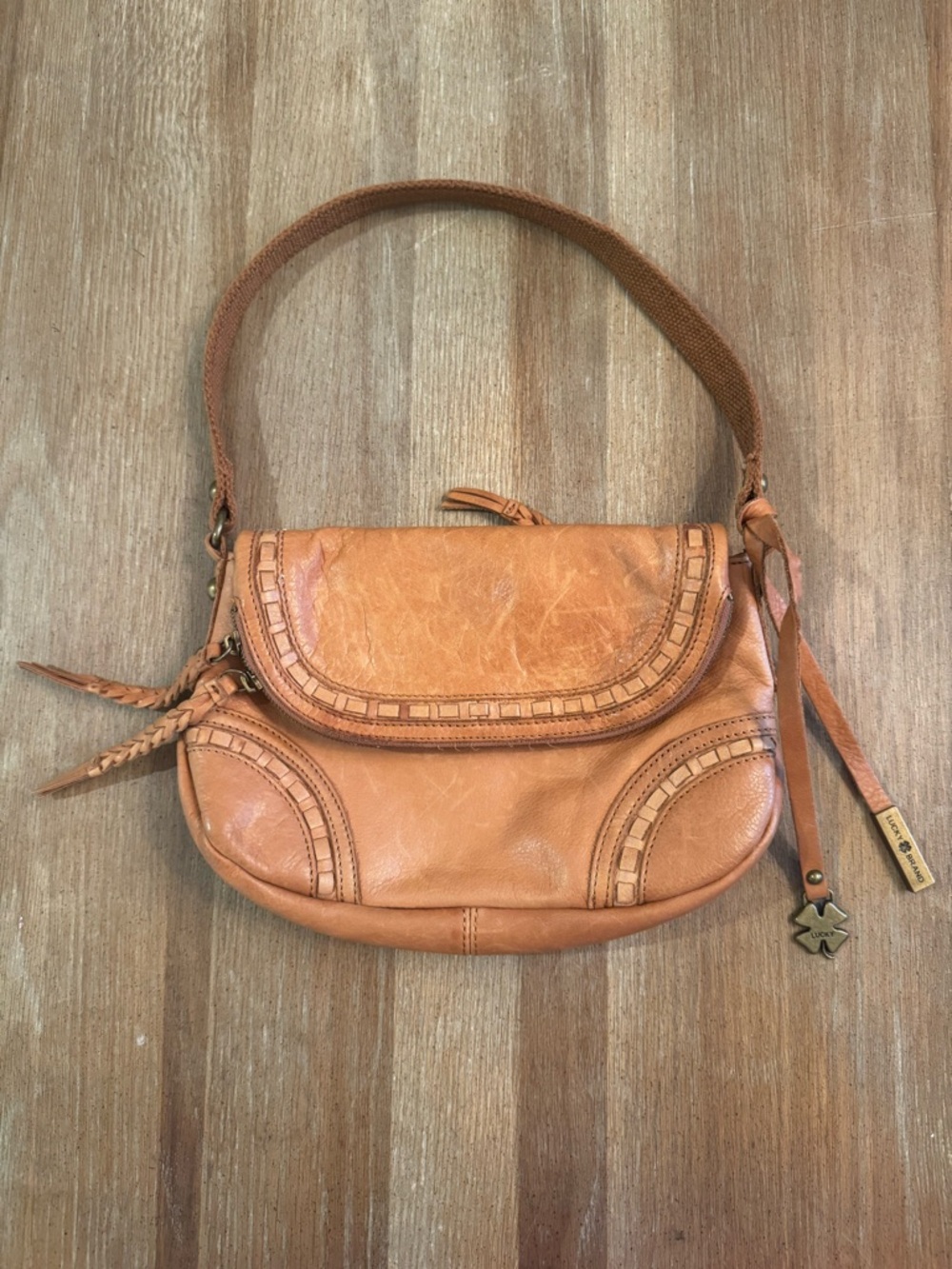 Lucky Brand Modesto Stash Saddle Bag Crossbody/Shoulder – Lamb Leather